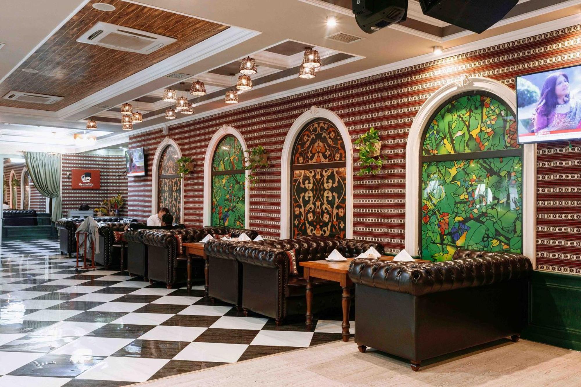 Hotel Ramada By Wyndham Shymkent Exterior foto