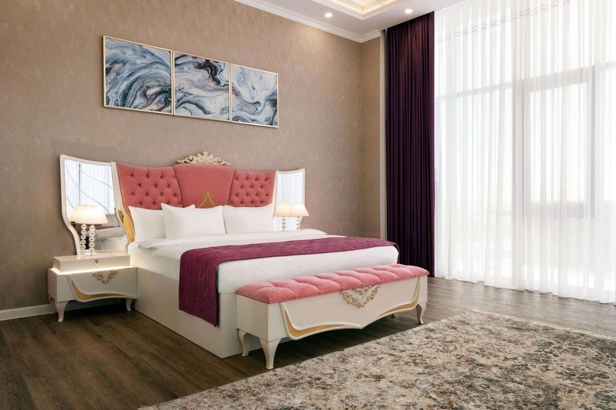 Hotel Ramada By Wyndham Shymkent Exterior foto